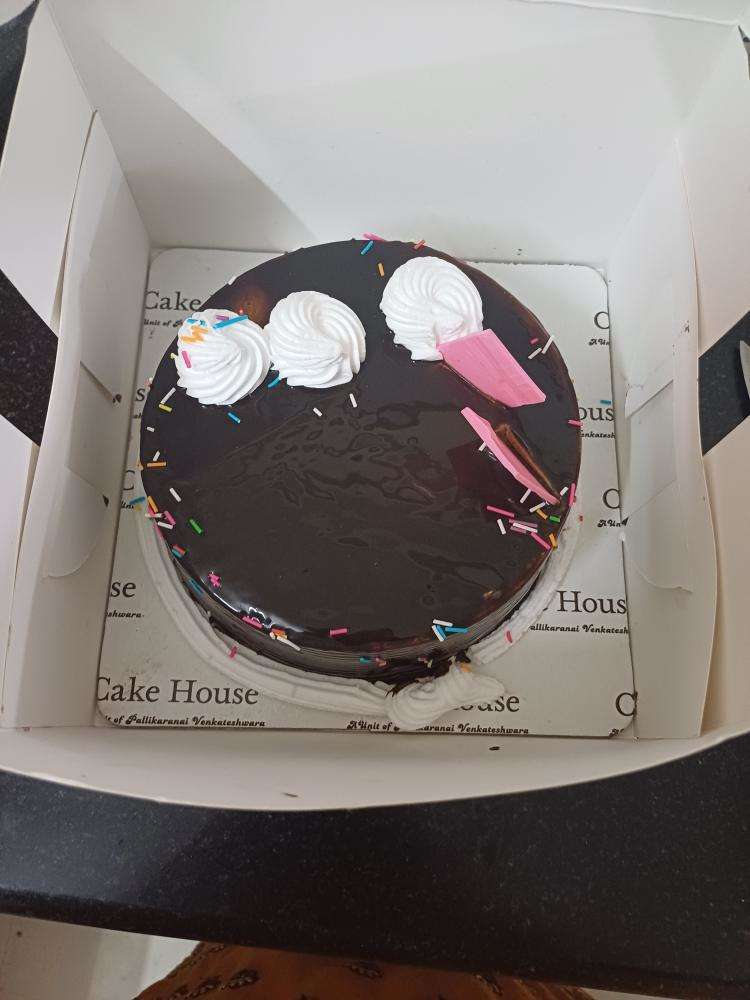 Celebration Dream half kg Cake by Cake Square | 5 in 1 Torte Cakes | Best Cake  Shop - Cake Square Chennai | Cake Shop in Chennai