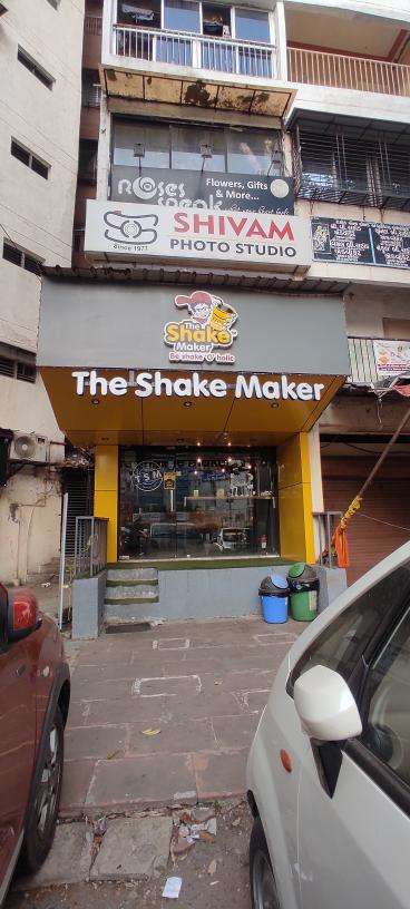 Photos of The Shake Maker, Katargam, Surat, November 2023