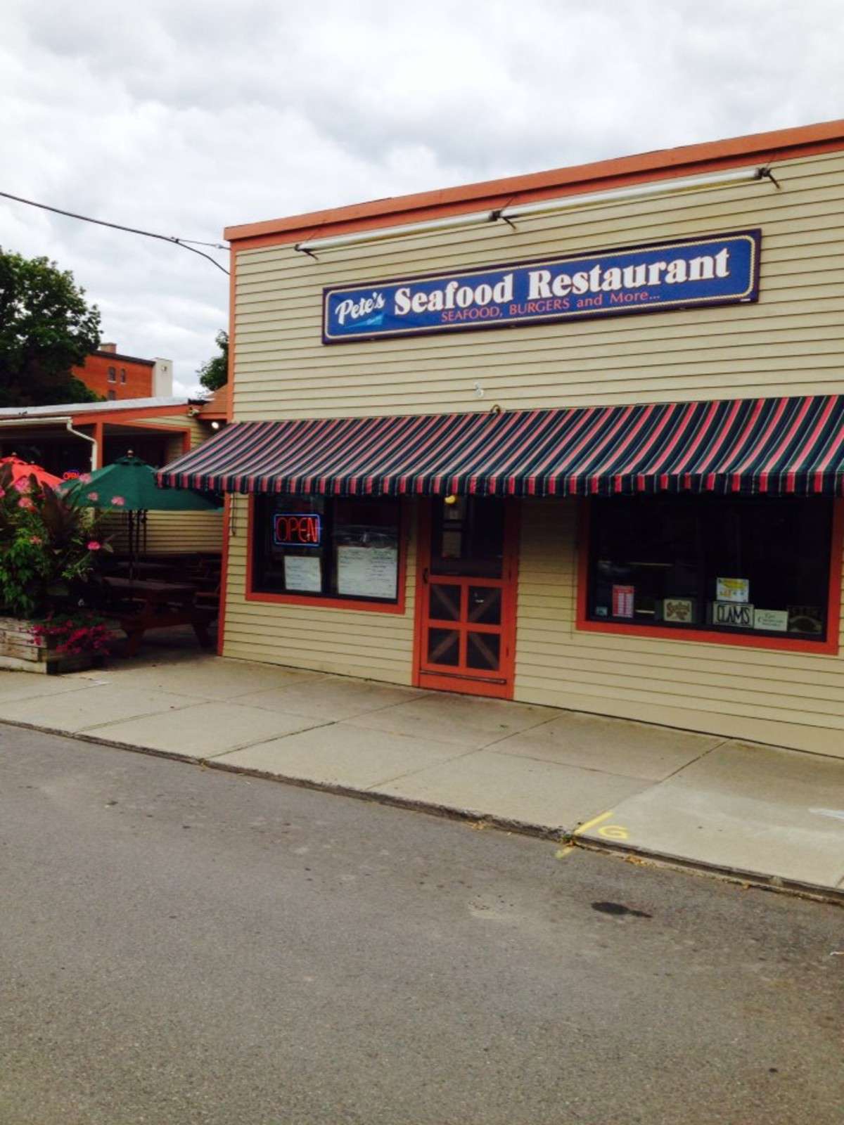 Photos of Pete's Seafood Restaurant, Pictures of Pete's Seafood