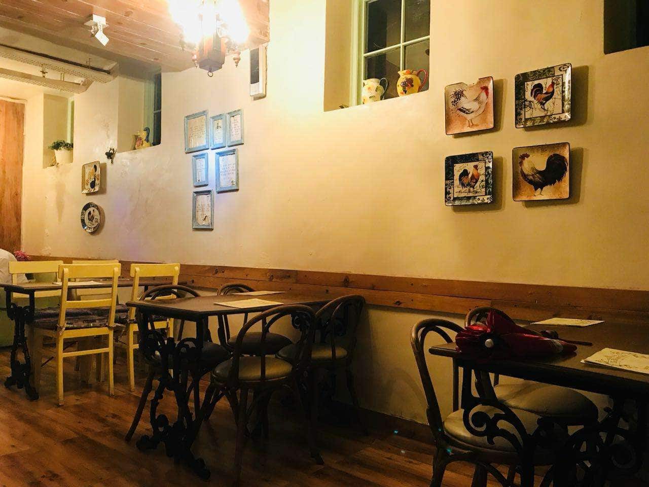 themed restaurants, theme restaurants, themed dining, concept restaurants, experiential dining, unique restaurants, quirky restaurants, immersive dining, interactive restaurants - The Willow Cafe - img1
