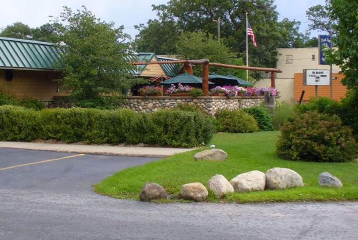 Sail Inn Bar & Grill, Traverse City, Traverse City Zomato