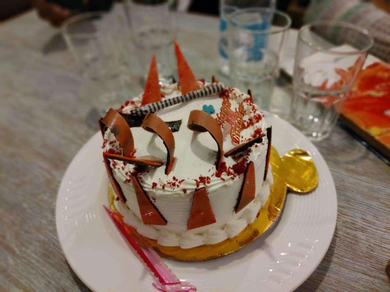Cake O Holics in Golghar Gorakhpur | Order Food Online | Swiggy