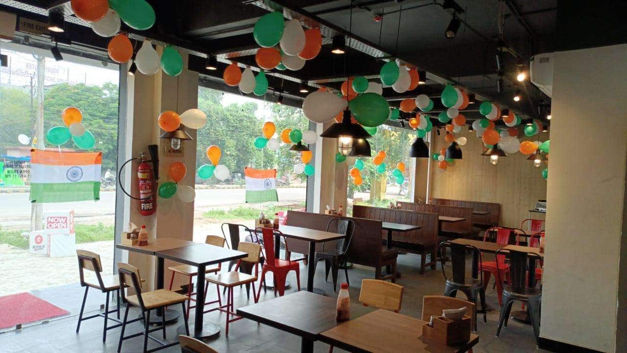 Pizza Hut, Bundelkhand University, Jhansi Zomato