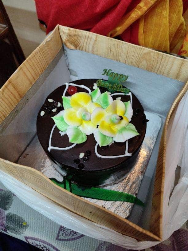 JEDEN THE CAKE EXPERT, Mumbai - Santacruz - Restaurant Reviews, Phone  Number & Photos - Tripadvisor