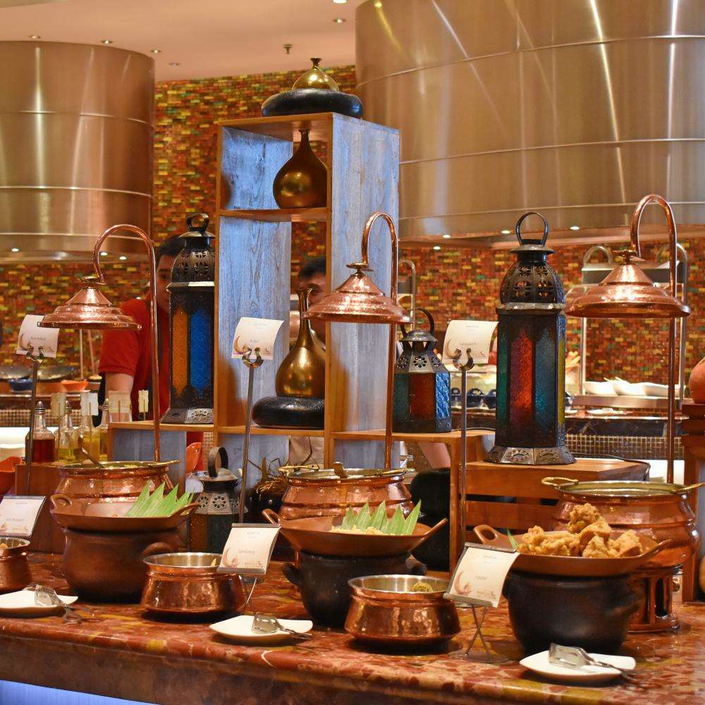The Square Restaurant Novotel Hotel Kec Tangerang Tangerang