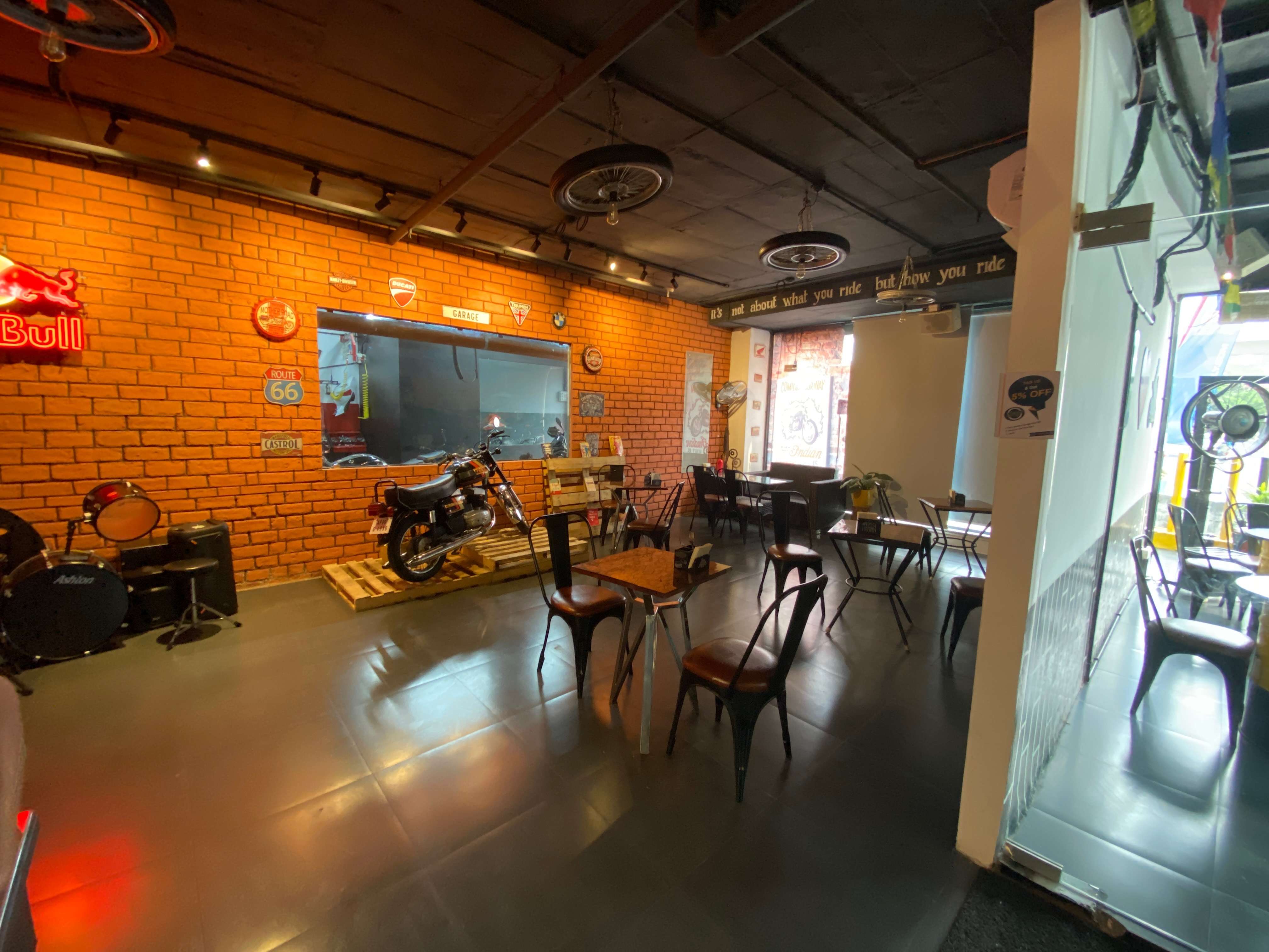 Photos of Garage Moto Cafe, Pictures of Garage Moto Cafe, Hyderabad
