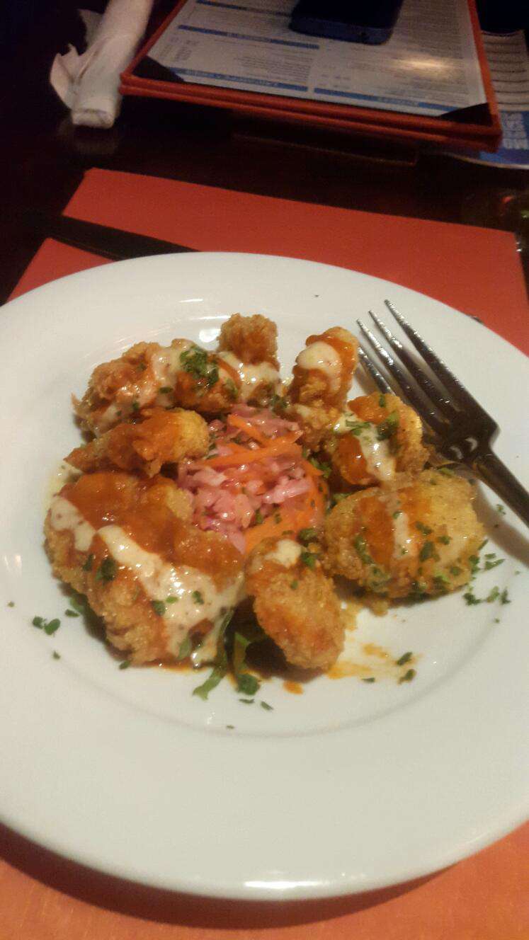 Bourbon Street Barrel Room क फ ट एव च त र