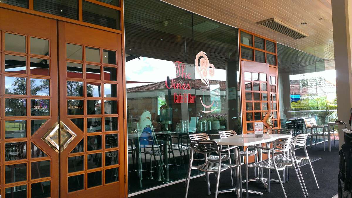 Reviews of Vines Cafe & Bar at the Vines Resort & Country Club, The