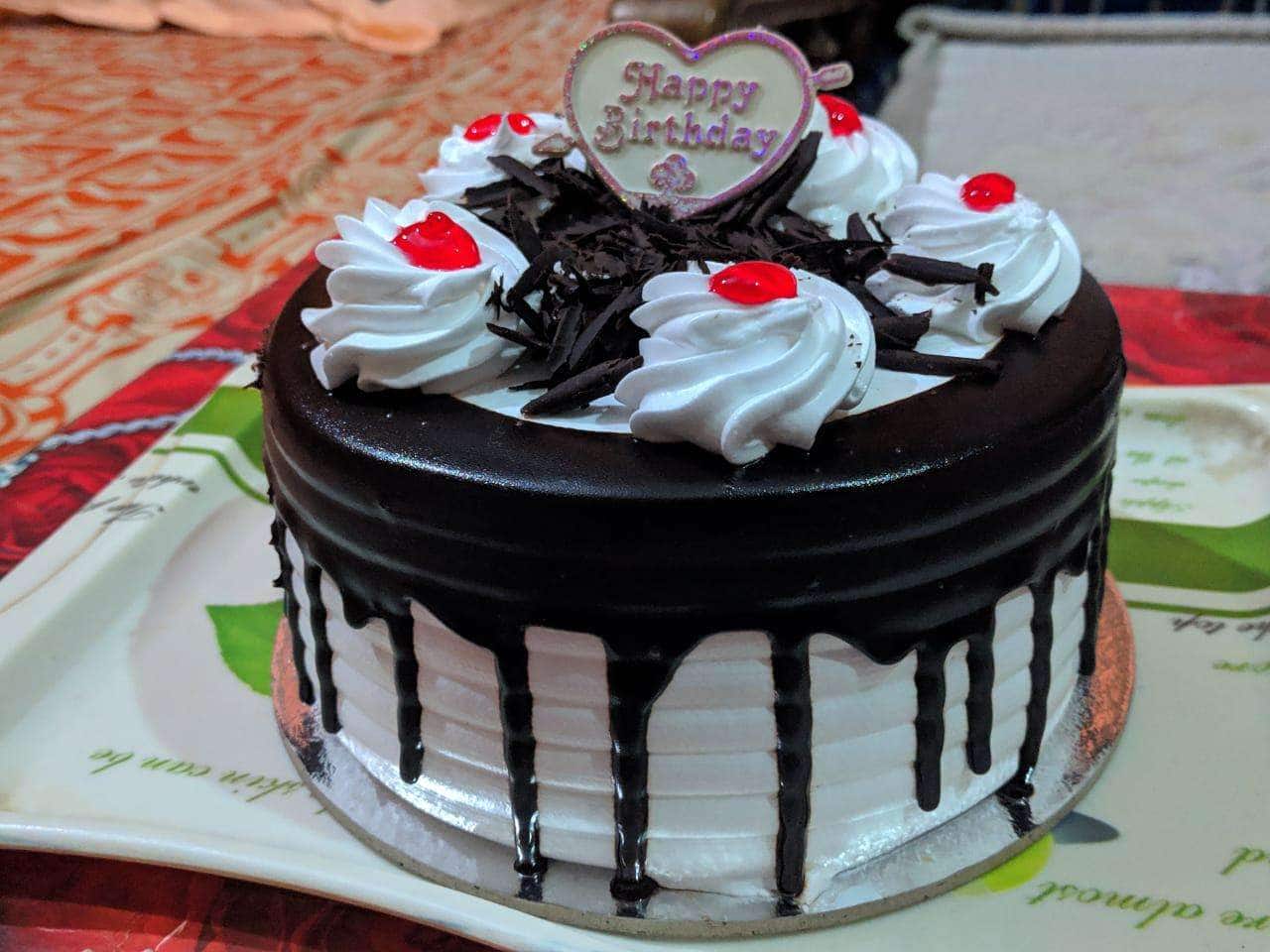 Vegan Dr Pepper chocolate fudge cake with strawberry jam. I haven't  decorated a cake in a few years, so forgive the sloppiness. :  r/shittyfoodporn
