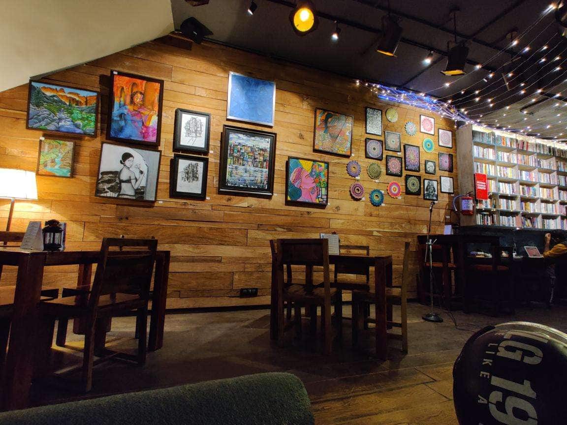 pet friendly cafes, pet friendly restaurants, dog friendly cafes, dog friendly restaurants, pet friendly dining, outdoor cafes, pet friendly dining spaces, cafes with pets, pet friendly brunch - The Hedgehog Café - img2