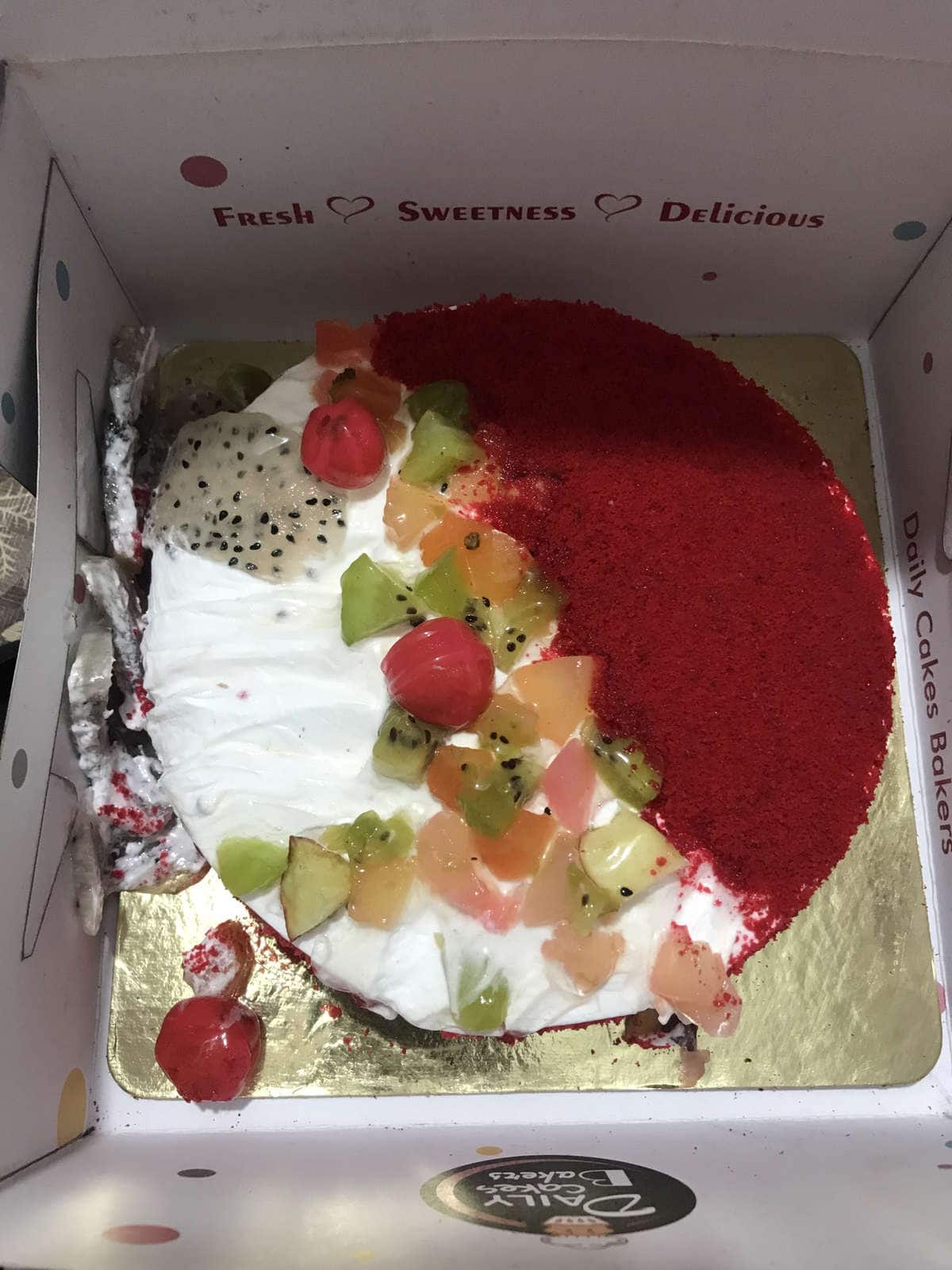CakeBee's Teacher's Day Delight: Send Joyful Cakes