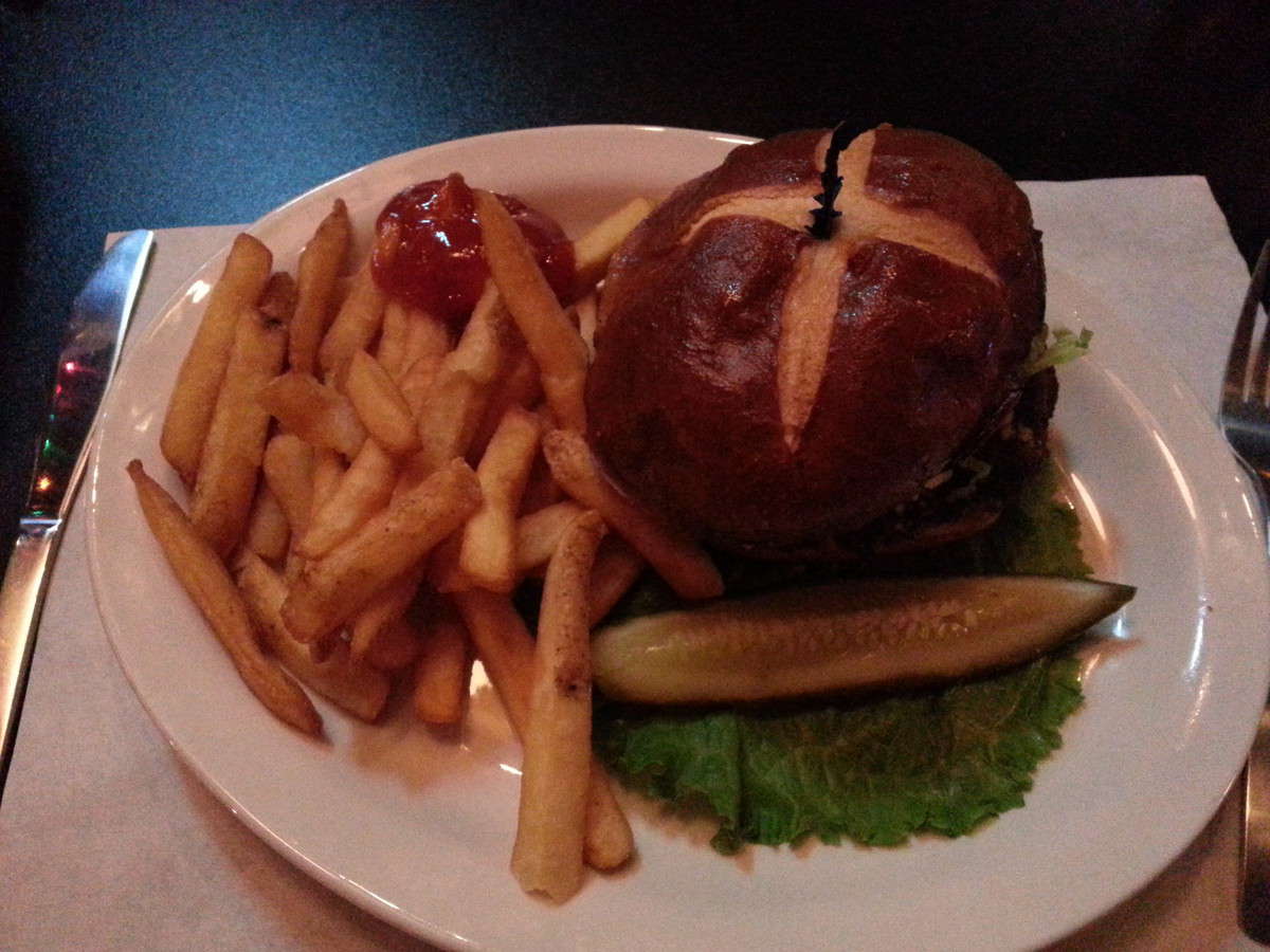 Fenders Moto Cafe & Brew Pub, Woodstock, Portland Zomato