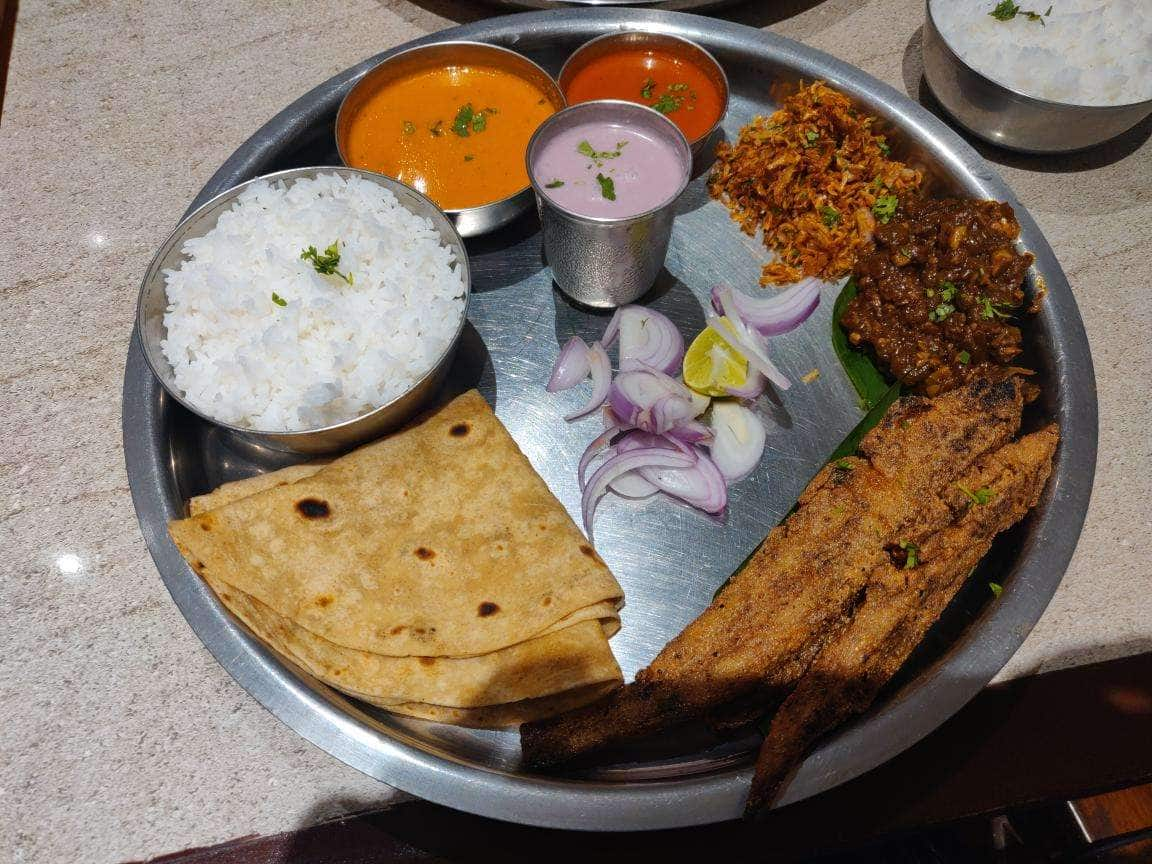 Where To Eat The Best Thali In Mumbai: 10 Places That Offer A Sumptuous ...