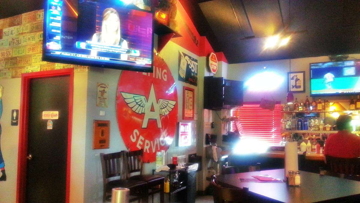 The Garage Photos Pictures Of The Garage Edmond Oklahoma City