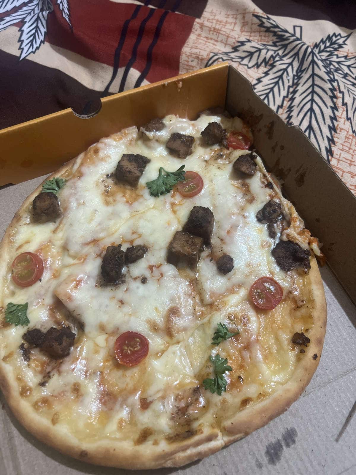 Crusto's Cheese Burst Pizza, Vashi, Navi Mumbai Zomato
