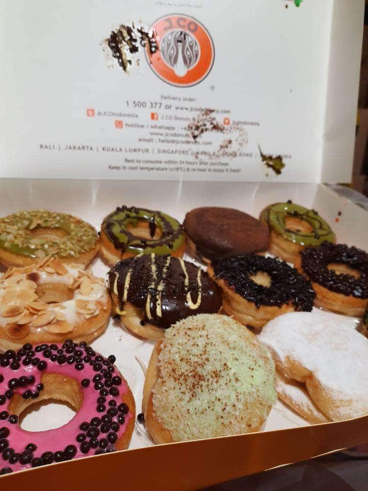 J Co Donuts Coffee Reviews User Reviews For J Co Donuts Coffee Senen Jakarta