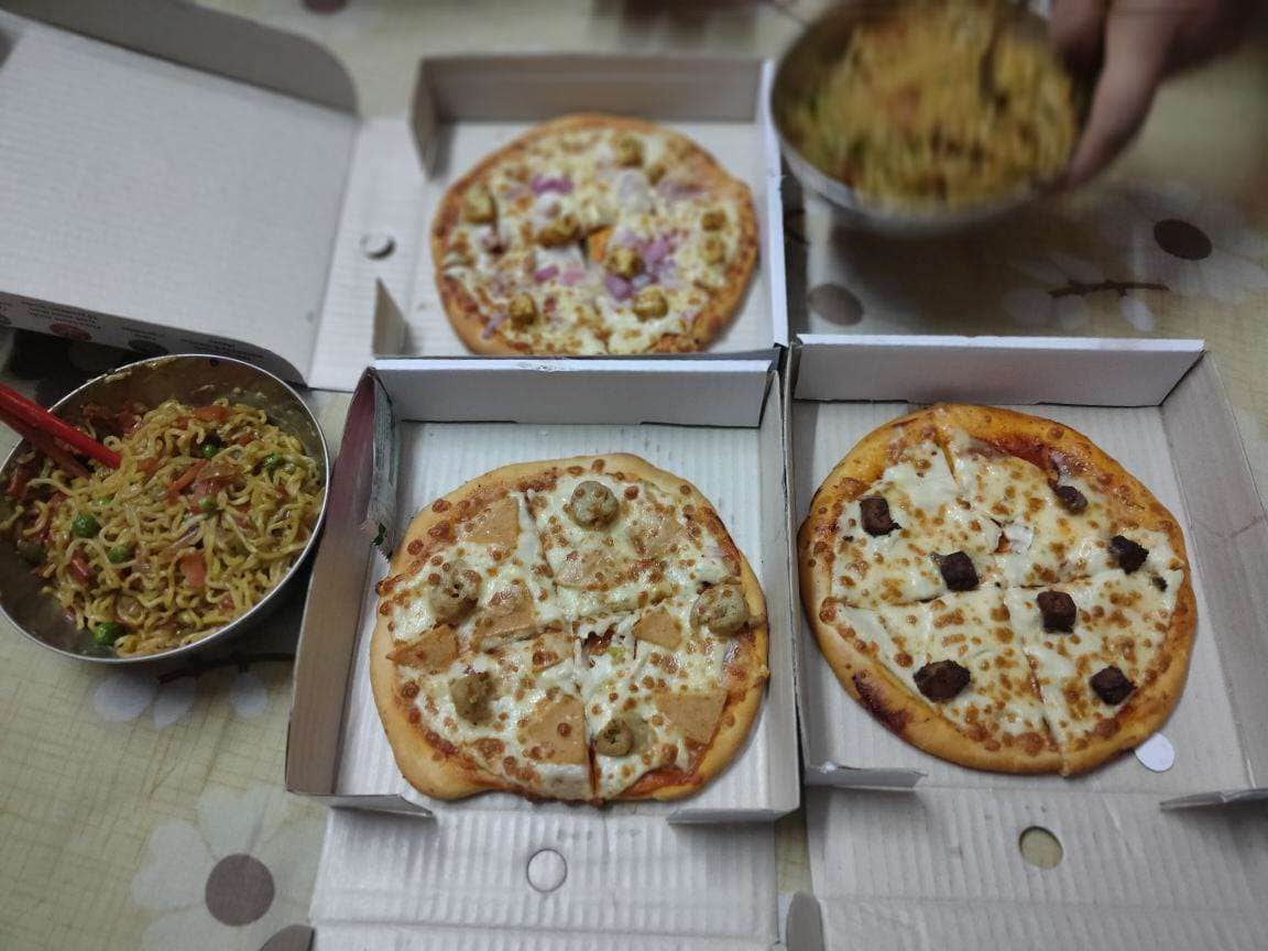 La Pino'z Pizza, Sri Krishnapuri, Patna | Zomato