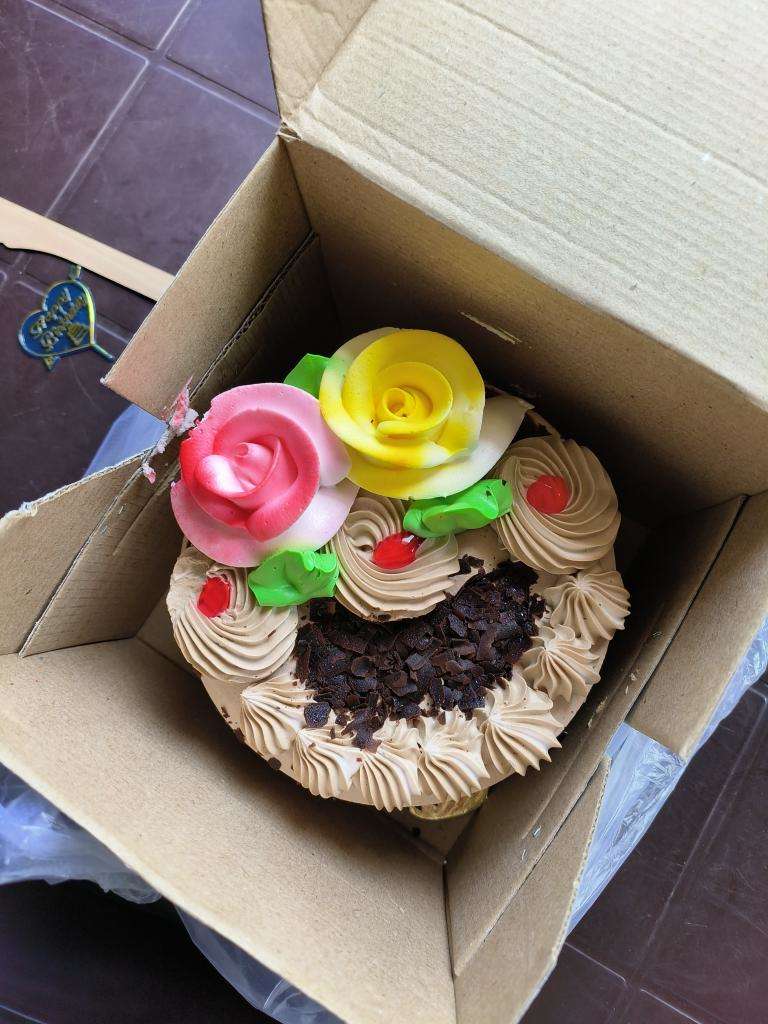 Fancy birthday cake | Instagram