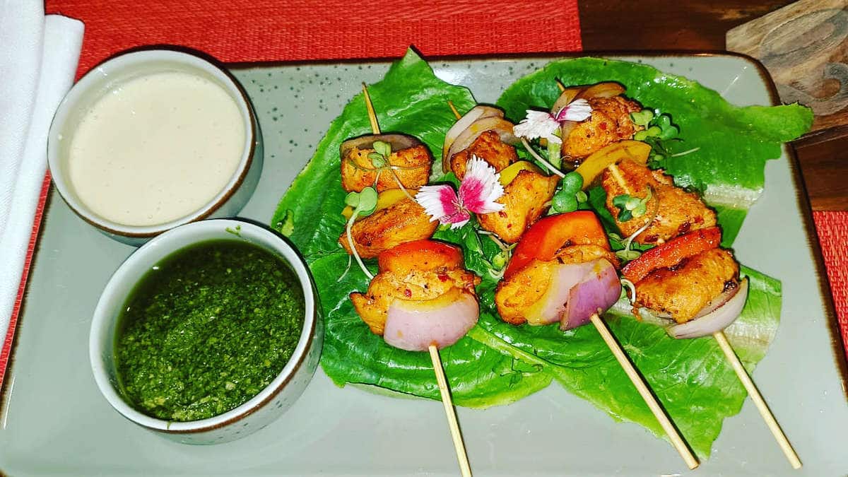 Book table and online reservation at Fig & Olive Holiday Inn Resort