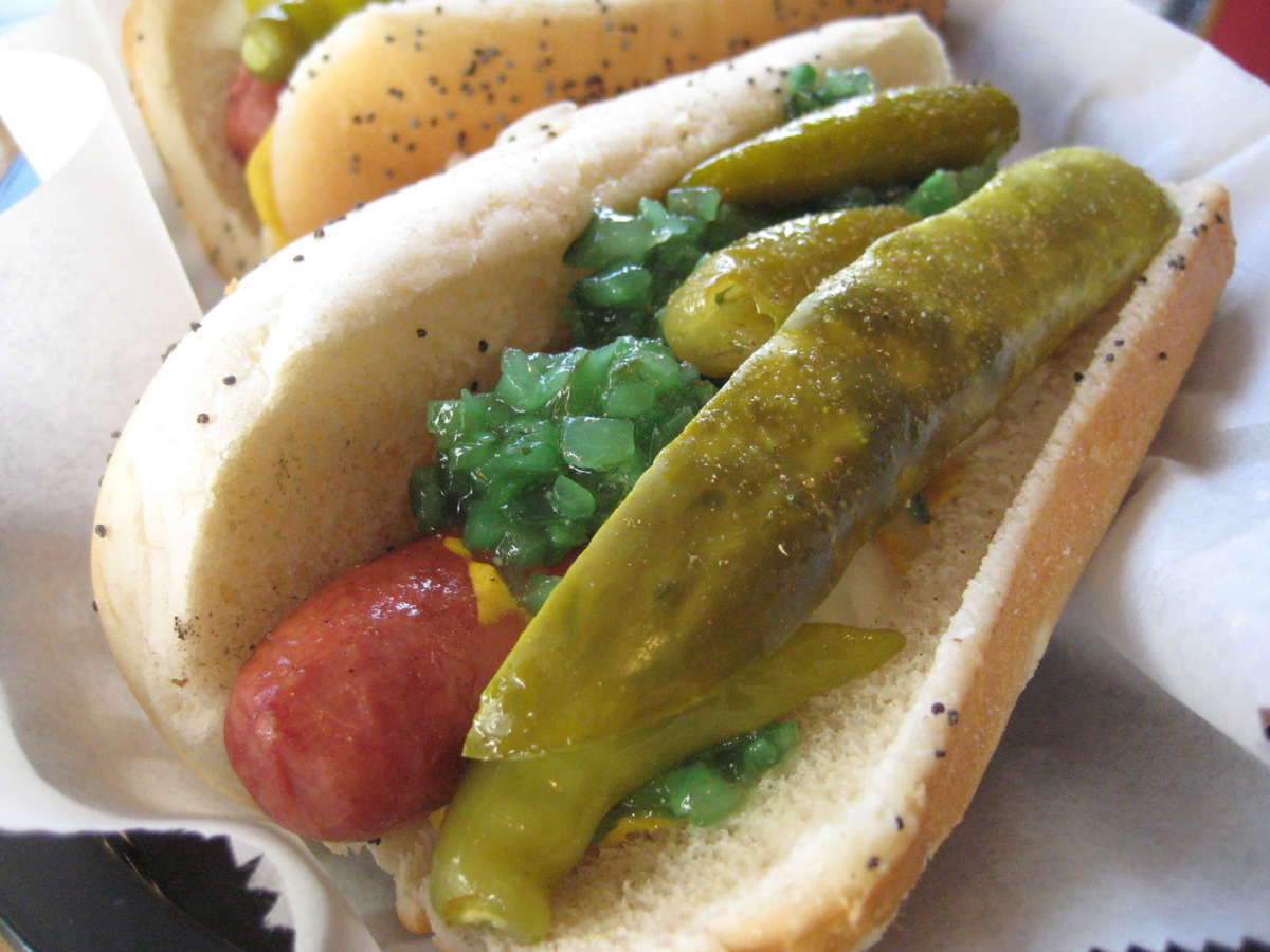 chicago dog house fullerton