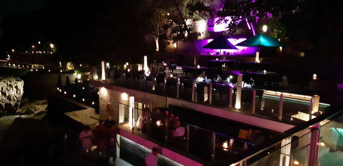 Zena Alvita S Review For Rock Bar Bali Ayana Resort And Spa Jimbaran Bali On Zomato