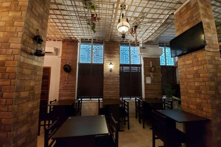 The Tavern Cafe, Prince Anwar Shah Road, Kolkata - Restaurant