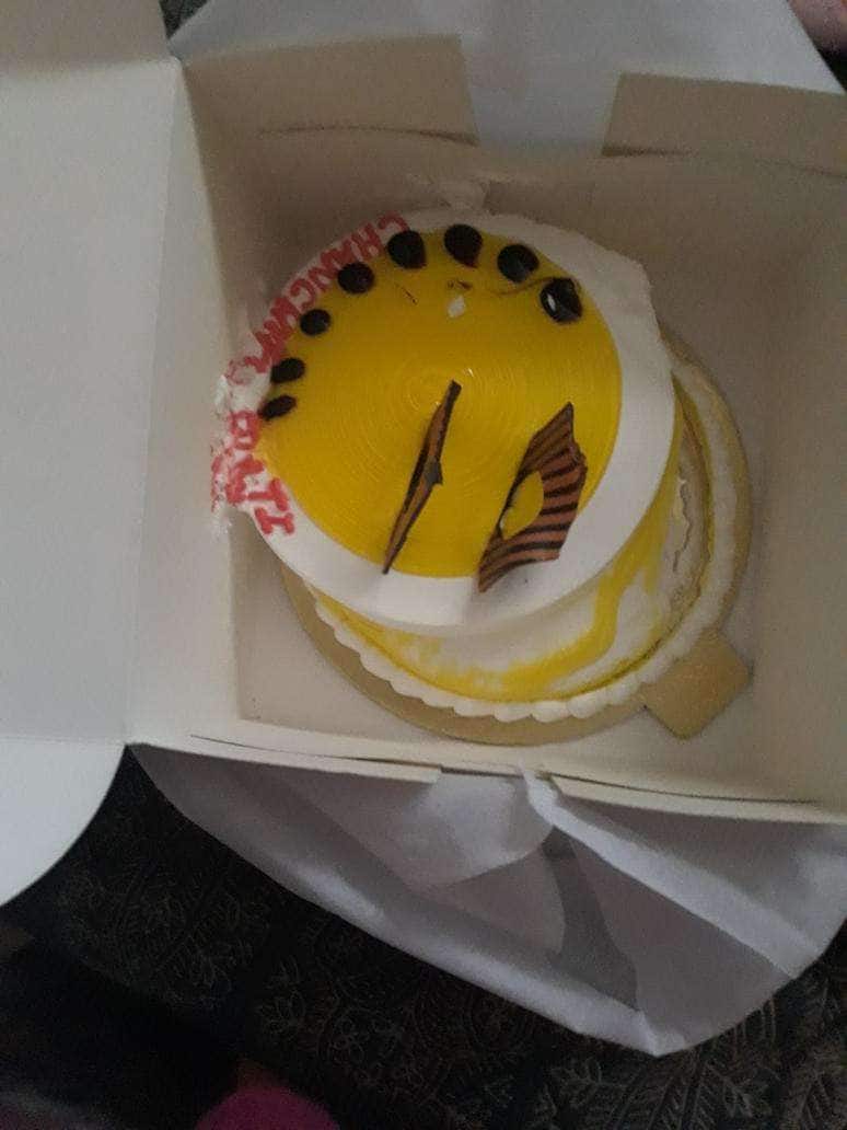 Yummy Cake | Online cake delivery, Yummy cakes, Cake delivery