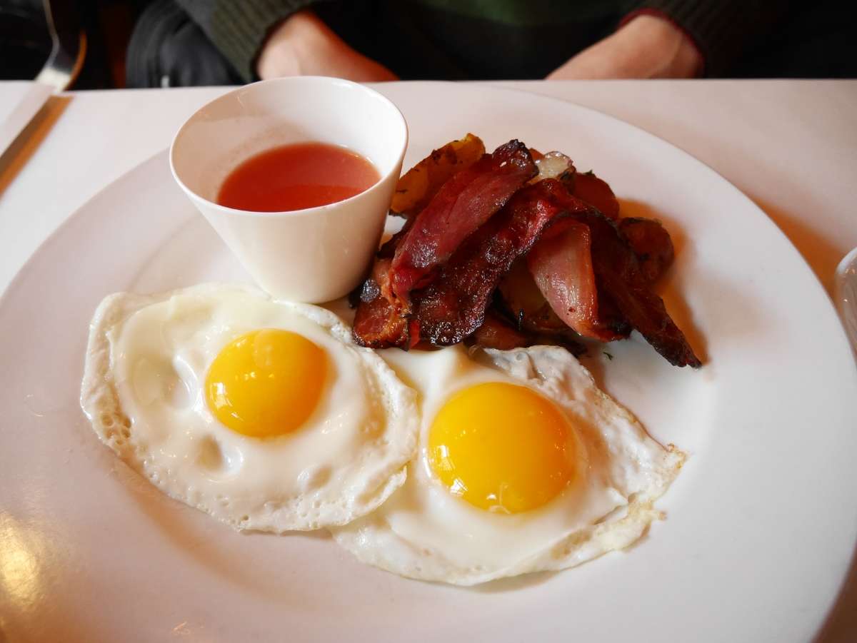 Holder, Montréal, Montreal Zomato