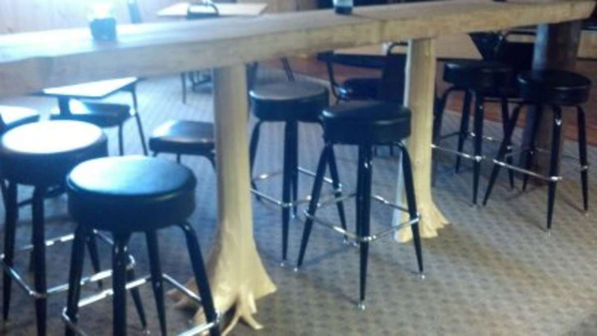 Hilltop Bar, Oscoda, Oscoda Zomato