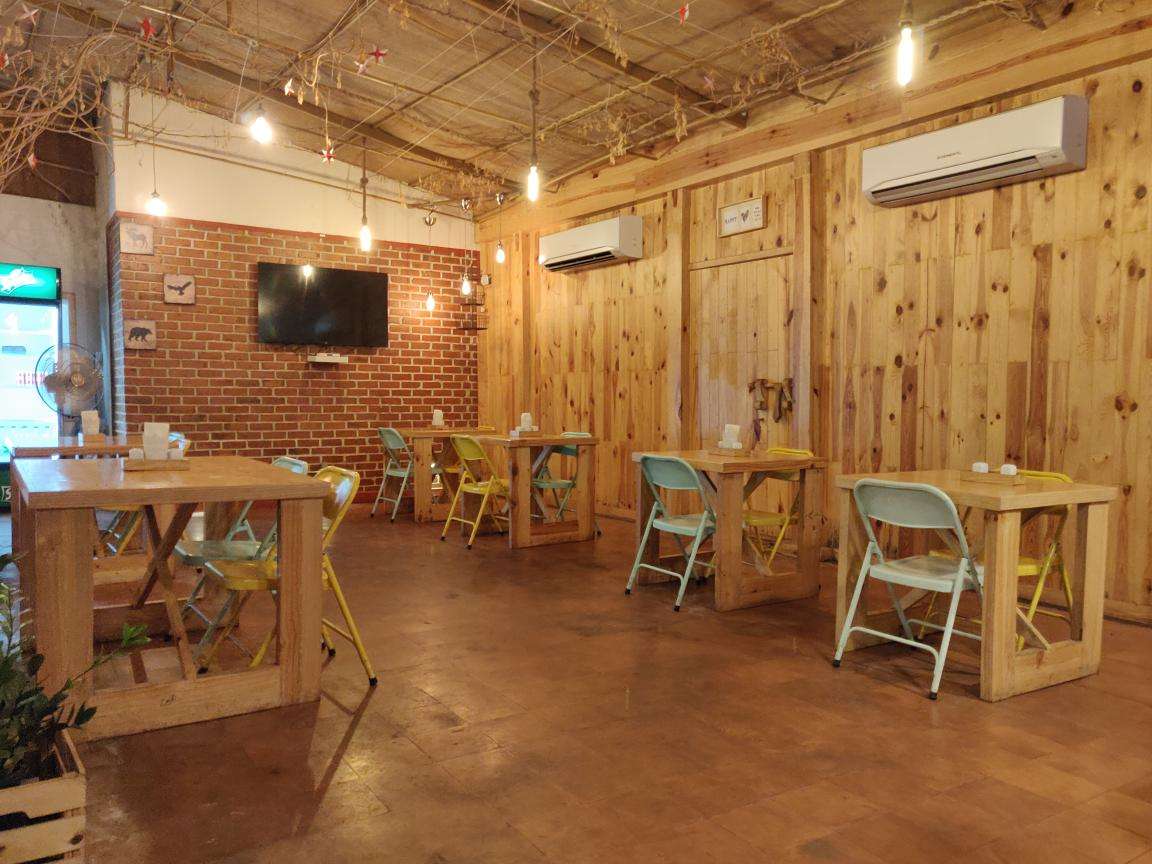 Bench Resto Cafe Fort Kochi Kochi Zomato