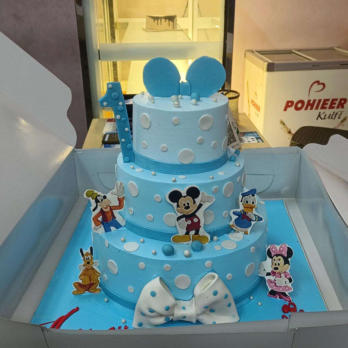 Chocoman's - 🎂 Gift ur princess with a frozen princess theme cake 🎂 🍰  Order online at https://chocomans.in/orders | +91 8144 14 0000 Chromepet |  Selaiyur | Velachery | Medavakkam | Mogappair #Chocomans  #LuvCakesLuvChocomans #DesignerCakes | Facebook