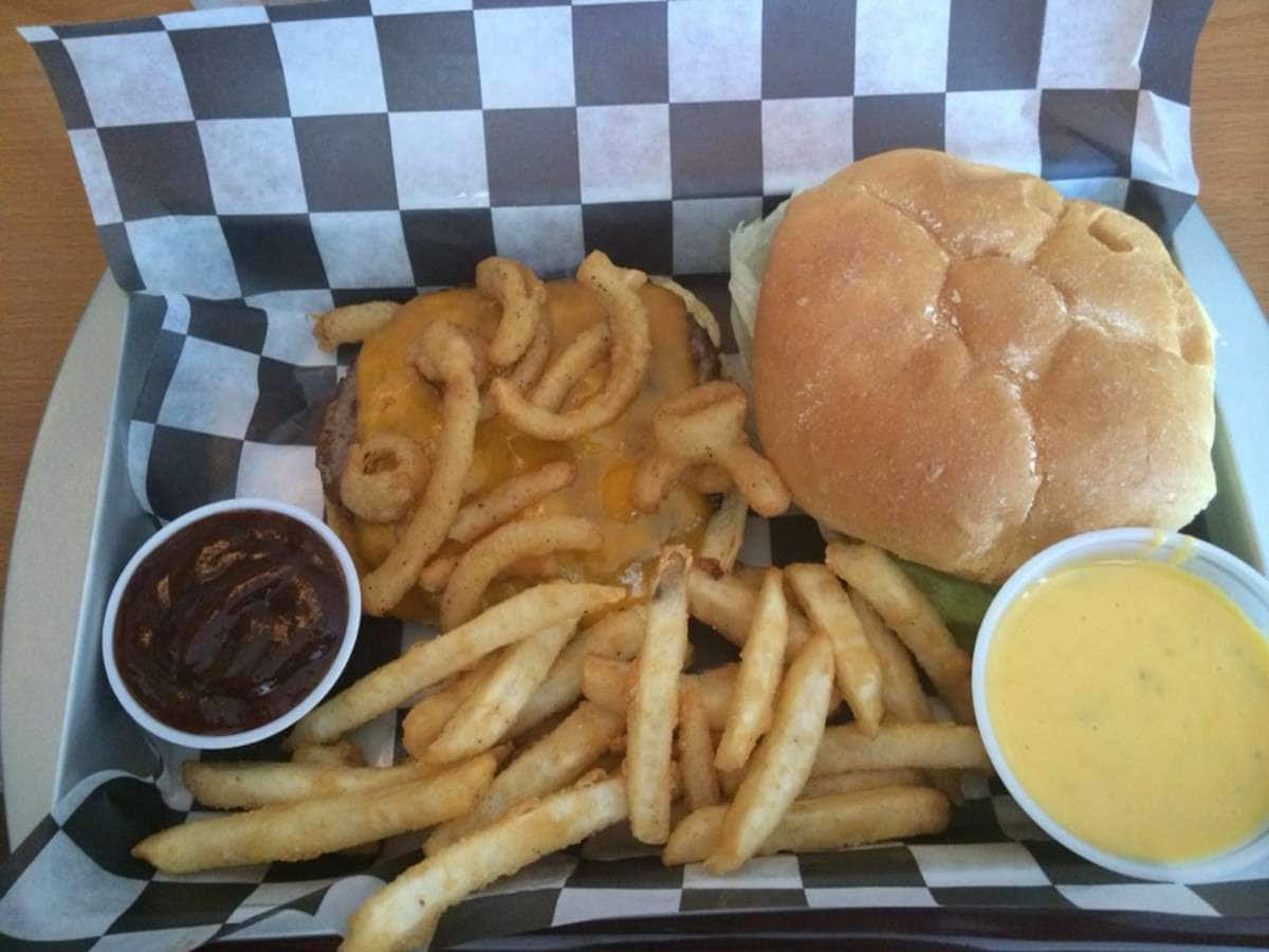 Shoeless Joe's Old Fashioned Burgers And Phillys, Wichita, Wichita | Zomato