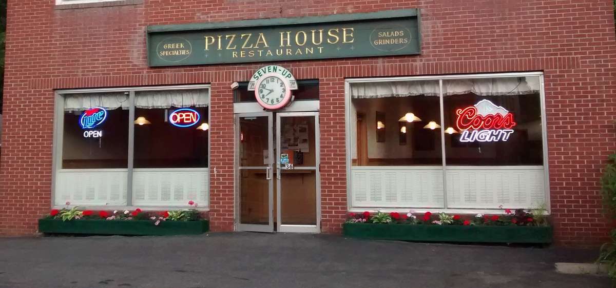 Great barrington pizza house
