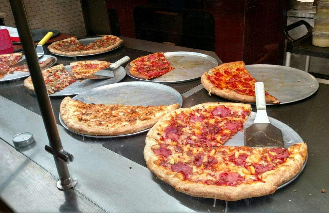 Metro Pizza, Airport: LAS, Las Vegas | Zomato