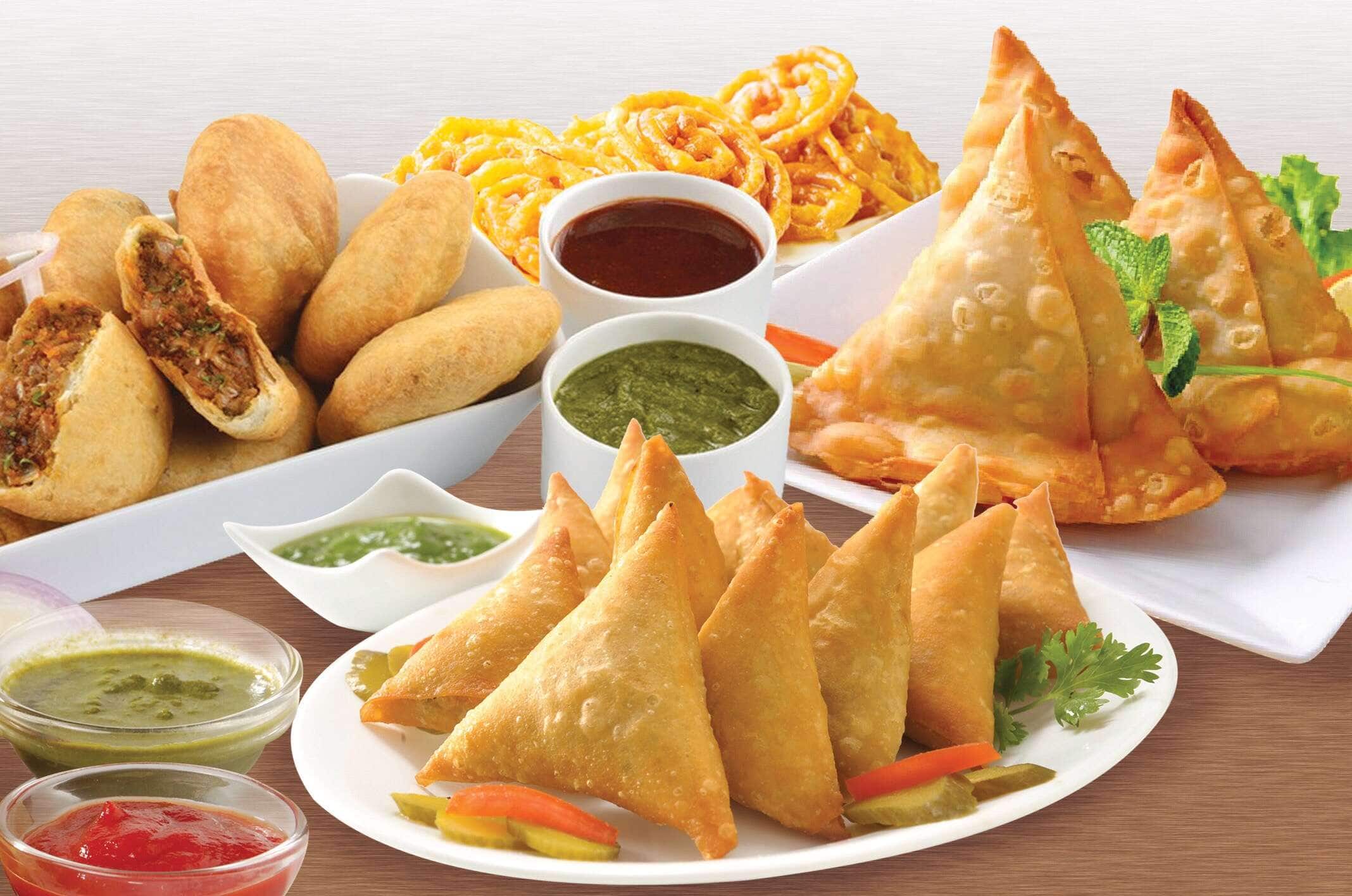 street food, street food Ahmedabad, Gujarati street food, street snacks, local food, chaat, fafda jalebi, khakhra, dabeli, pav bhaji - Chetna Ganthia Rath - img1
