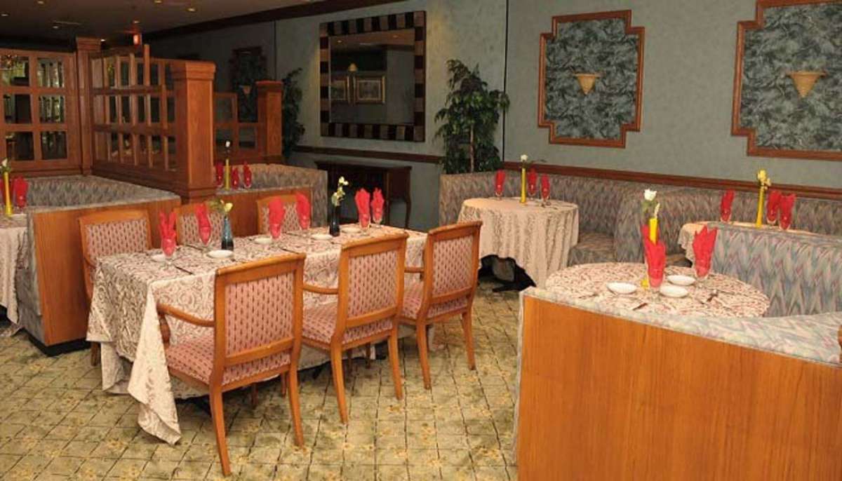 The Oak Room Restaurant Photos Pictures Of The Oak Room