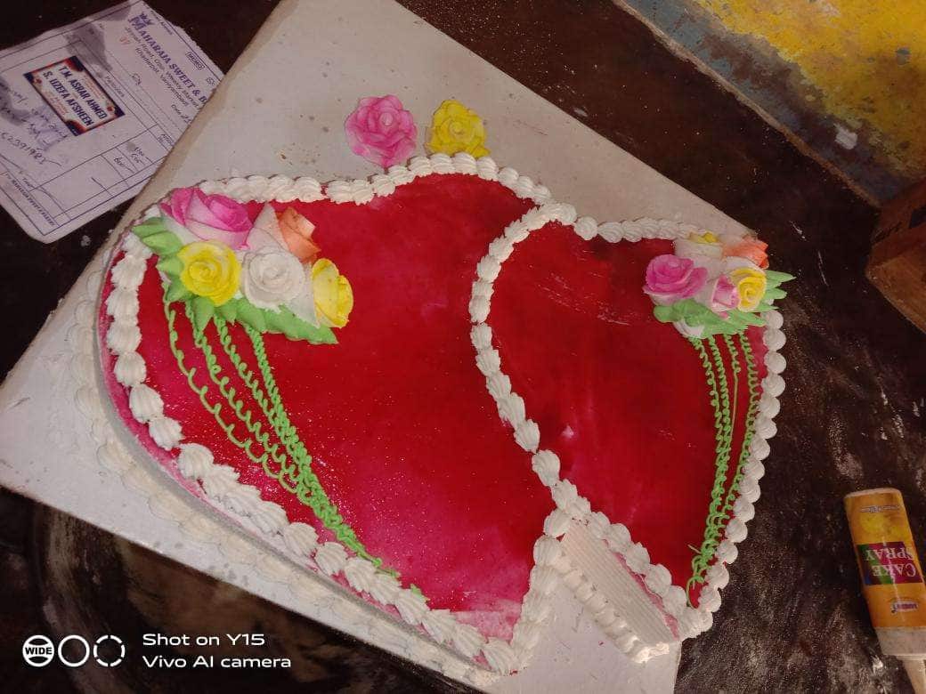 Red Velvet Cream Cake, 24x7 Home delivery of Cake in Maharaja College, Arrah