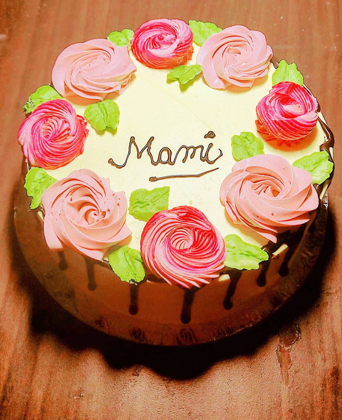 Mom's Birthday Cake - CakeCentral.com