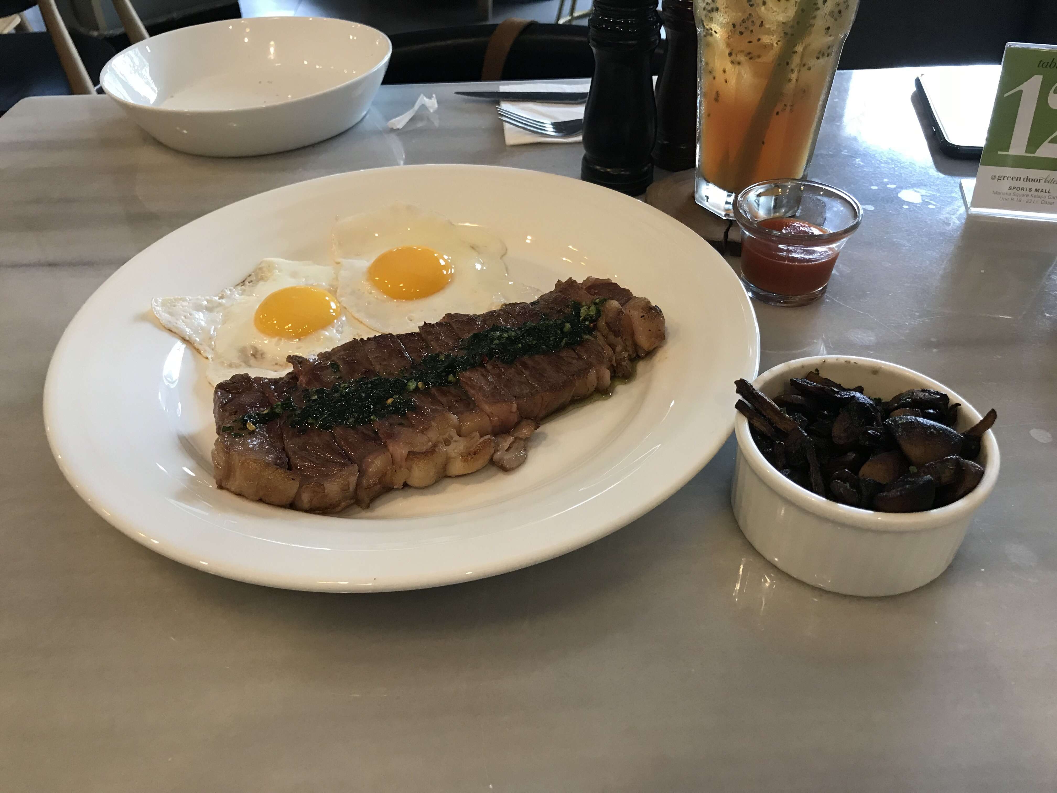 Dienas Review For Green Door Kitchen Kelapa Gading