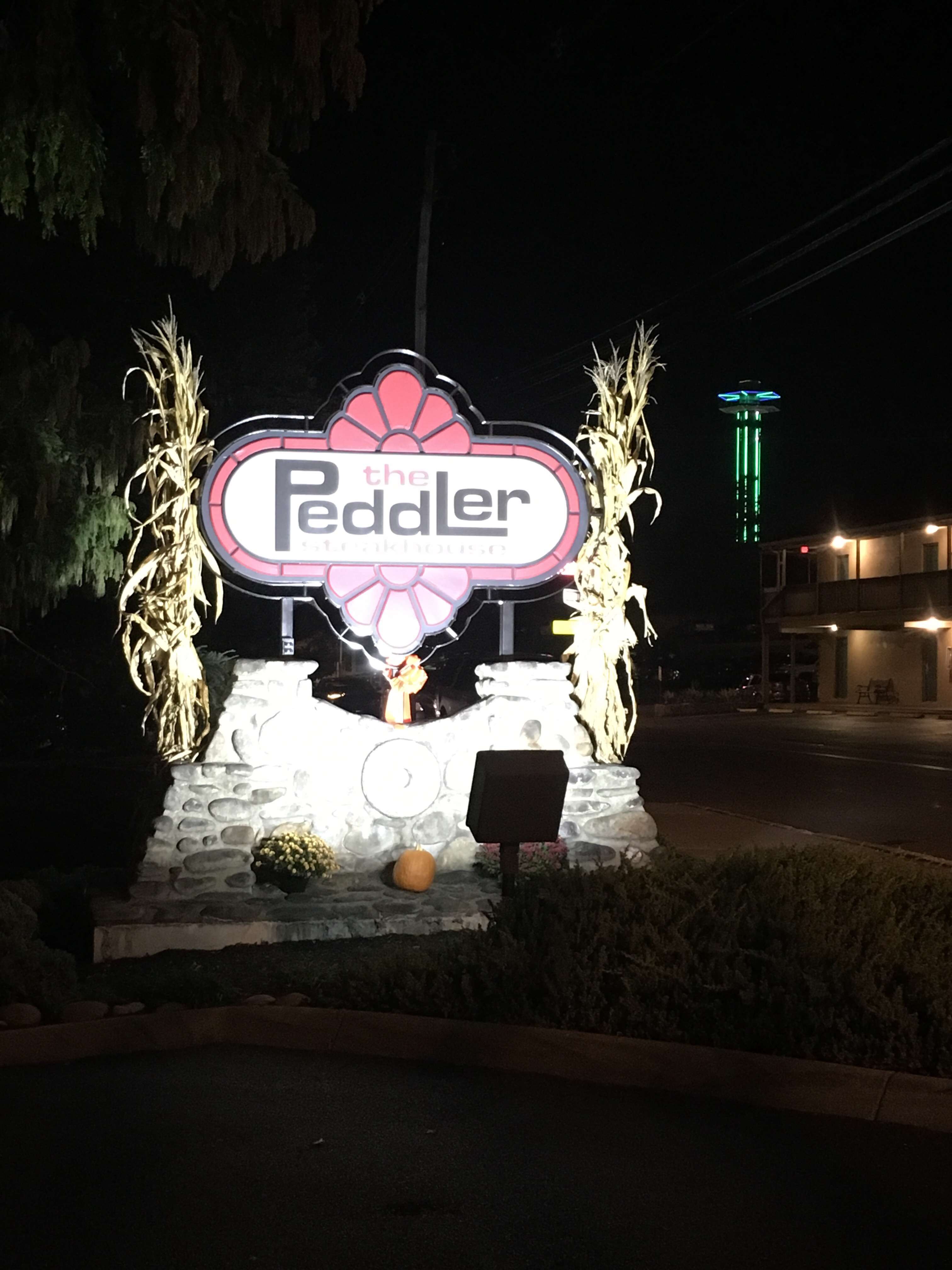 The Peddler Steakhouse In Gatlinburg Tennessee - yhhmbz7