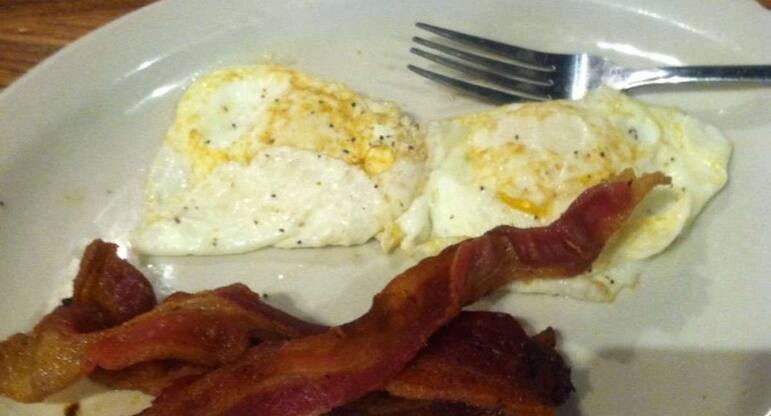 Cracker barrel breakfast Healthy Breakfast At Cracker Barrel / Cracker Barrel Vs Waffle House Which Is A Better