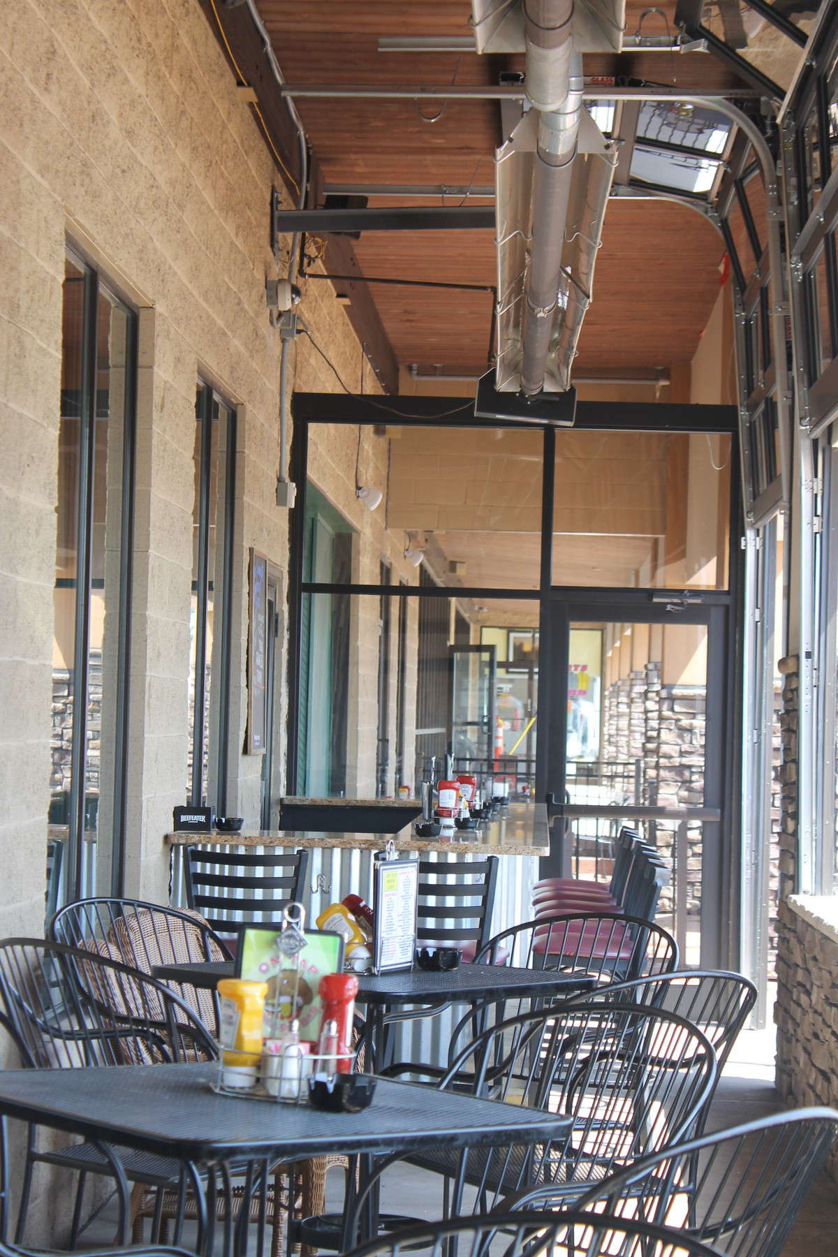 On Tap Grille Bar Akron Cleveland Urbanspoon Zomato