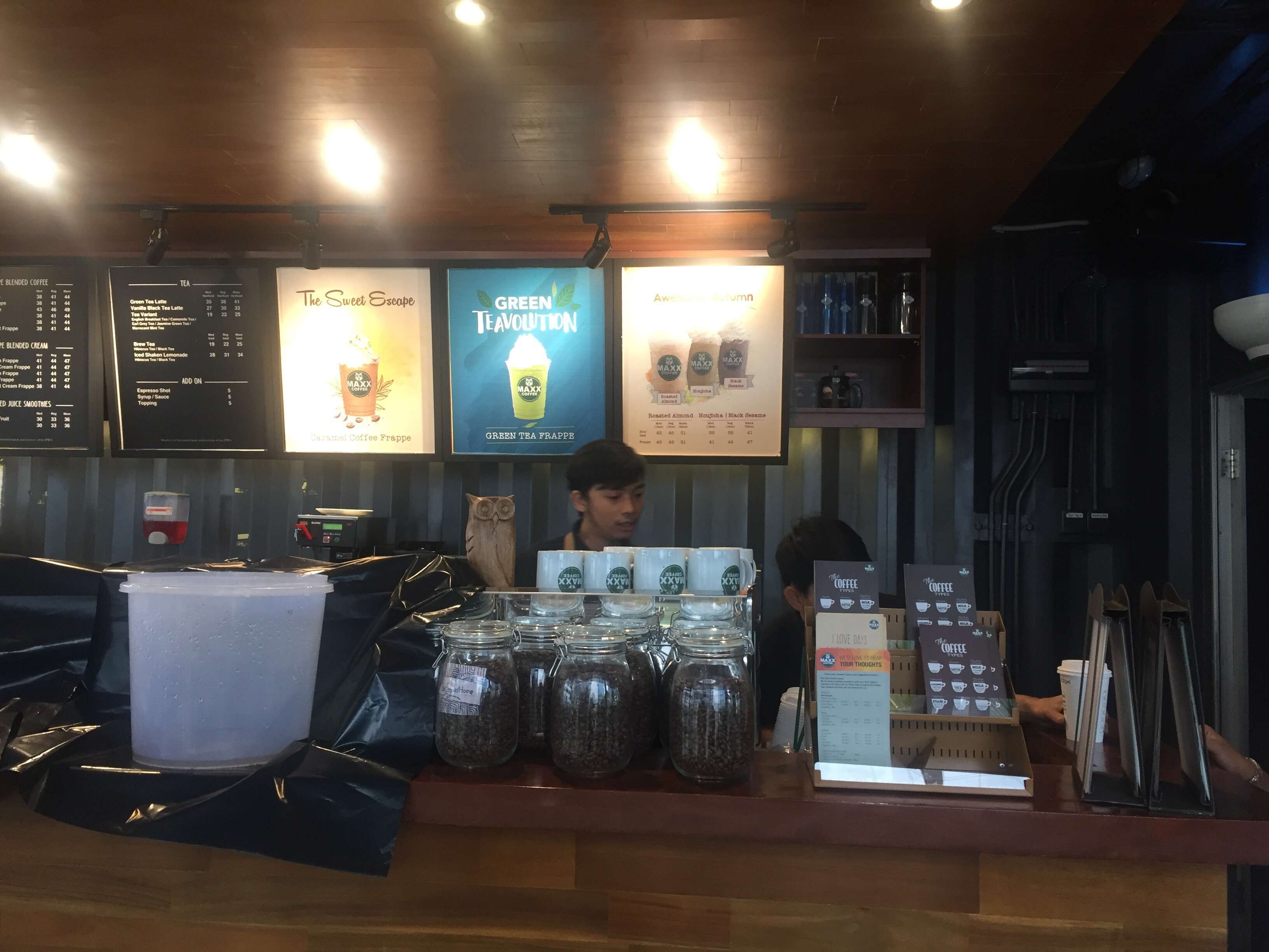 Maxx Coffee, Gatot Subroto, Jakarta - Zomato Indonesia