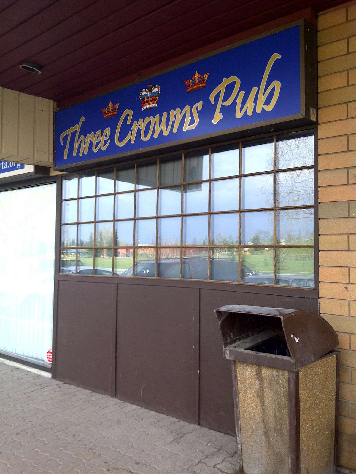 Red Crowns Pub Woodlands Calgary Zomato