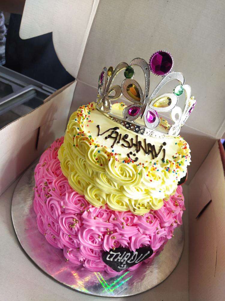 Vaishnavi Name Cards And Wishes | Cake name, Happy birthday cakes, Birthday  cake writing