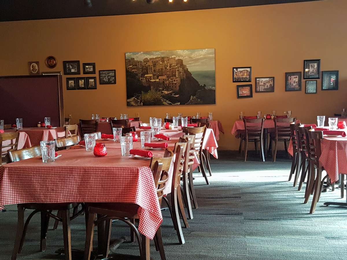 Pizzutos Italian Cafe Photos Pictures Of Pizzutos Italian Cafe Seattle Zomato