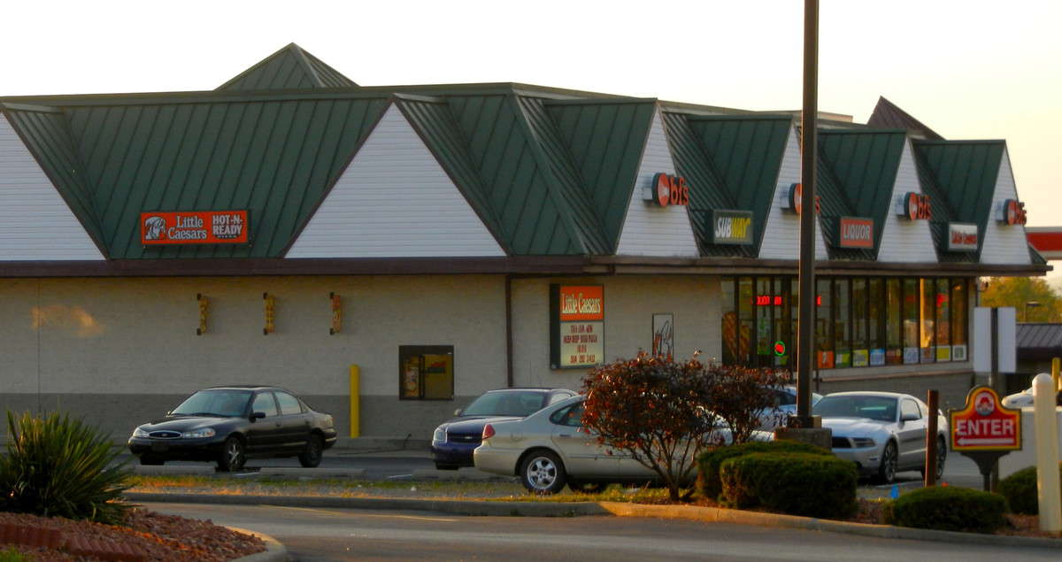 Little Caesars Pizza,