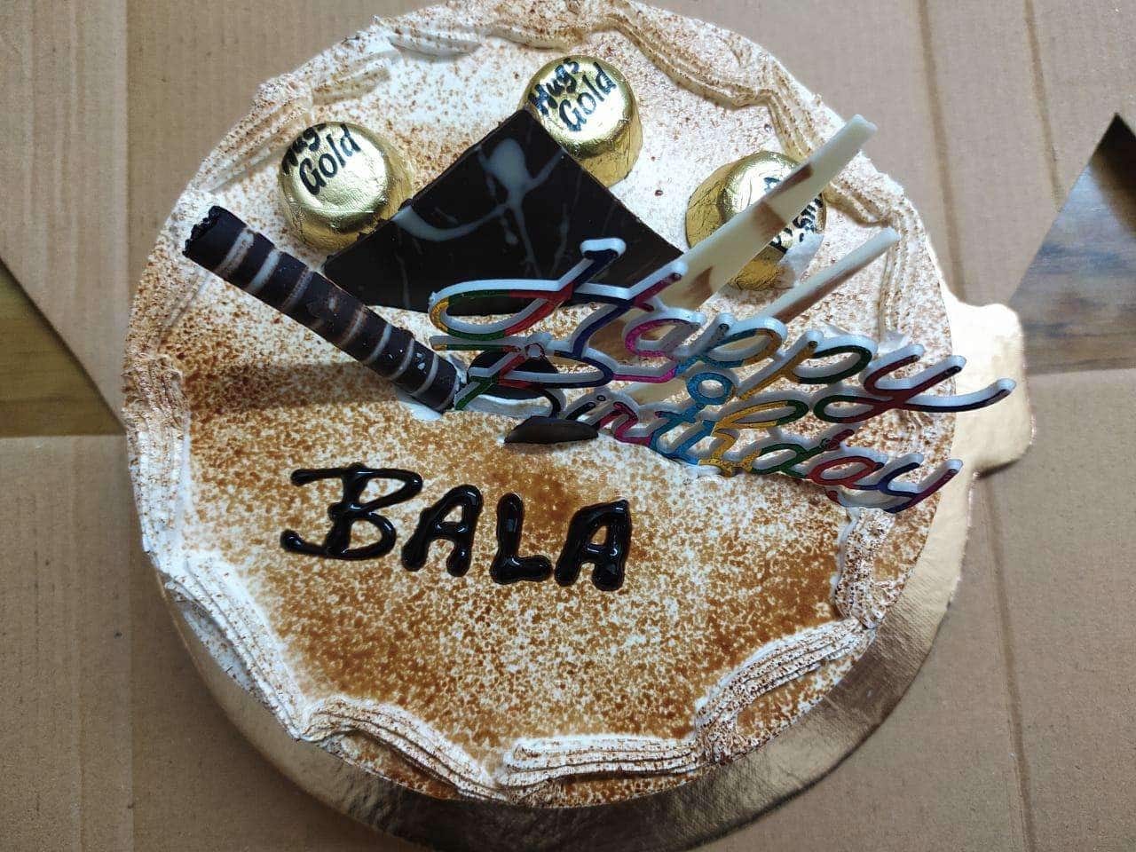 Happy Birthday, Faiz! Elegant cupcake with a sparkler. — Download on  Funimada.com