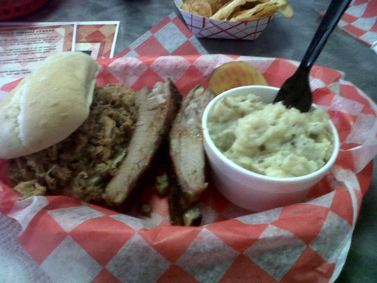 Q's 'Que BBQ, Blue Springs, Kansas City, Missouri Zomato