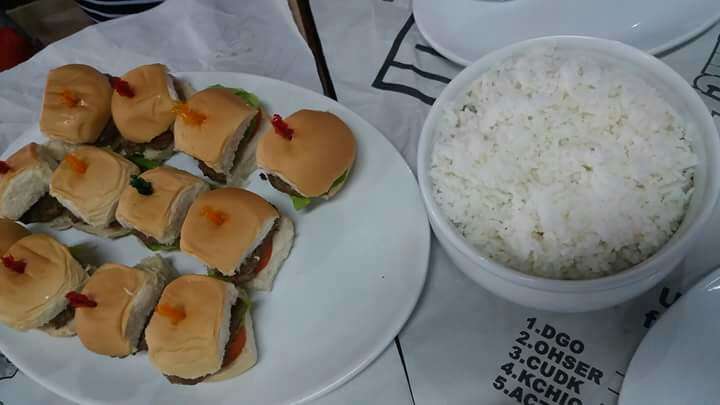 Big Red Barn Photos Pictures Of Big Red Barn Ugong Pasig City